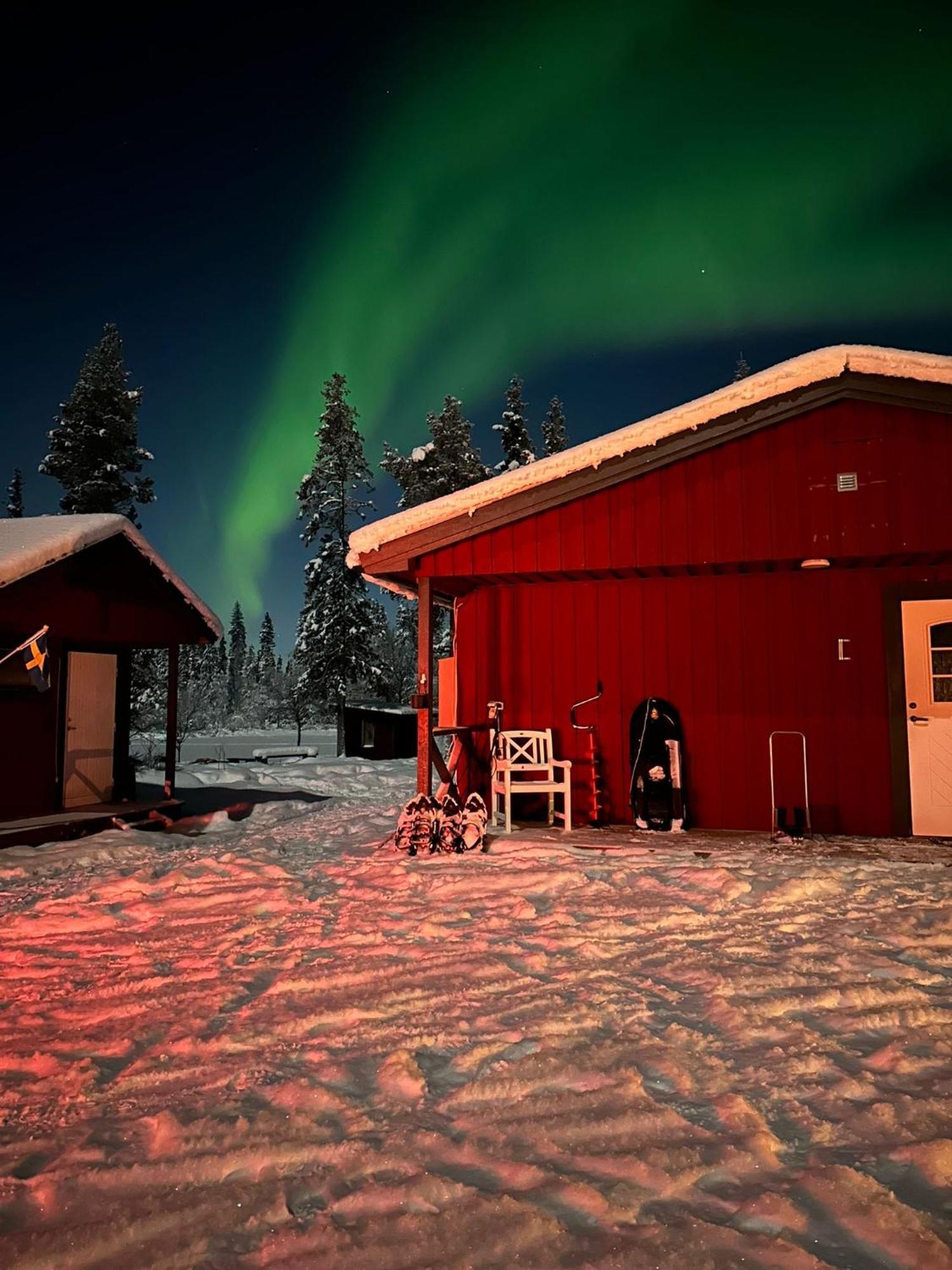 فيلا Camp Caroli Family House Jukkasjärvi المظهر الخارجي الصورة
