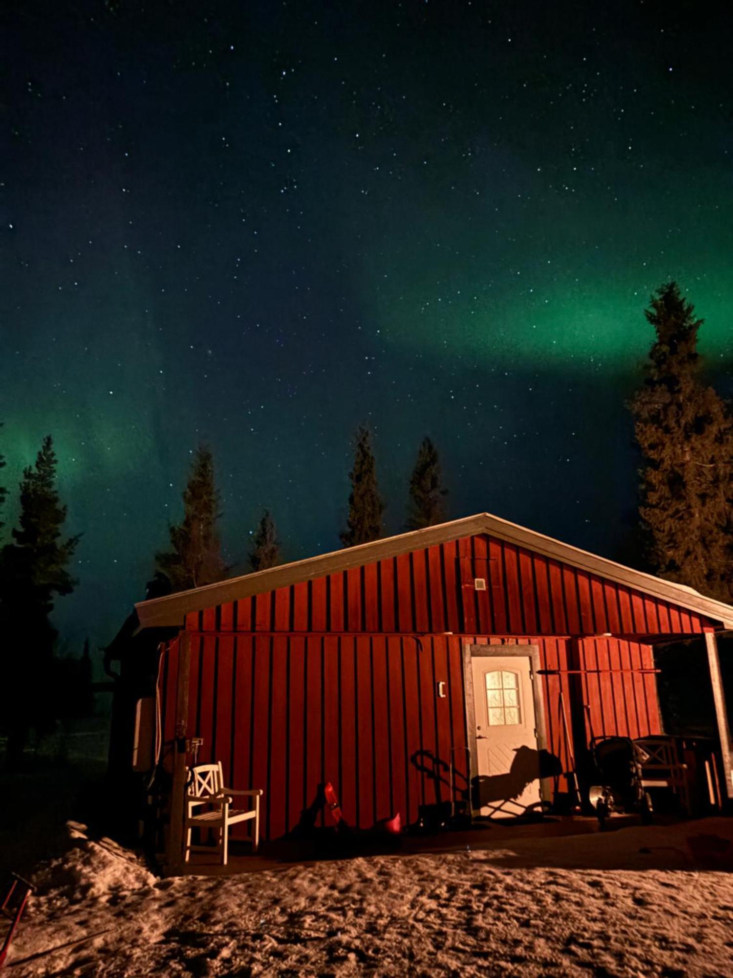 فيلا Camp Caroli Family House Jukkasjärvi المظهر الخارجي الصورة