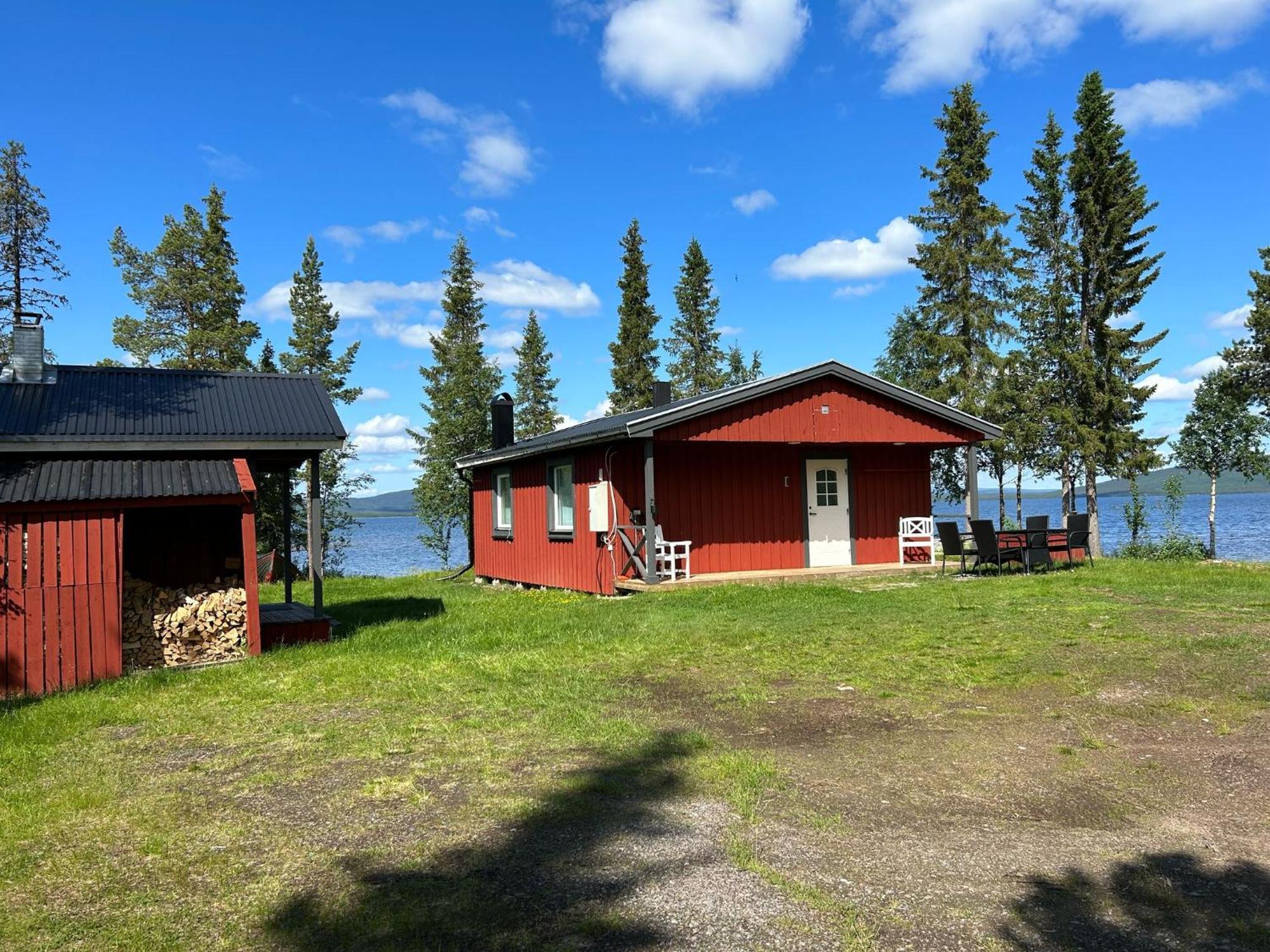 فيلا Camp Caroli Family House Jukkasjärvi المظهر الخارجي الصورة