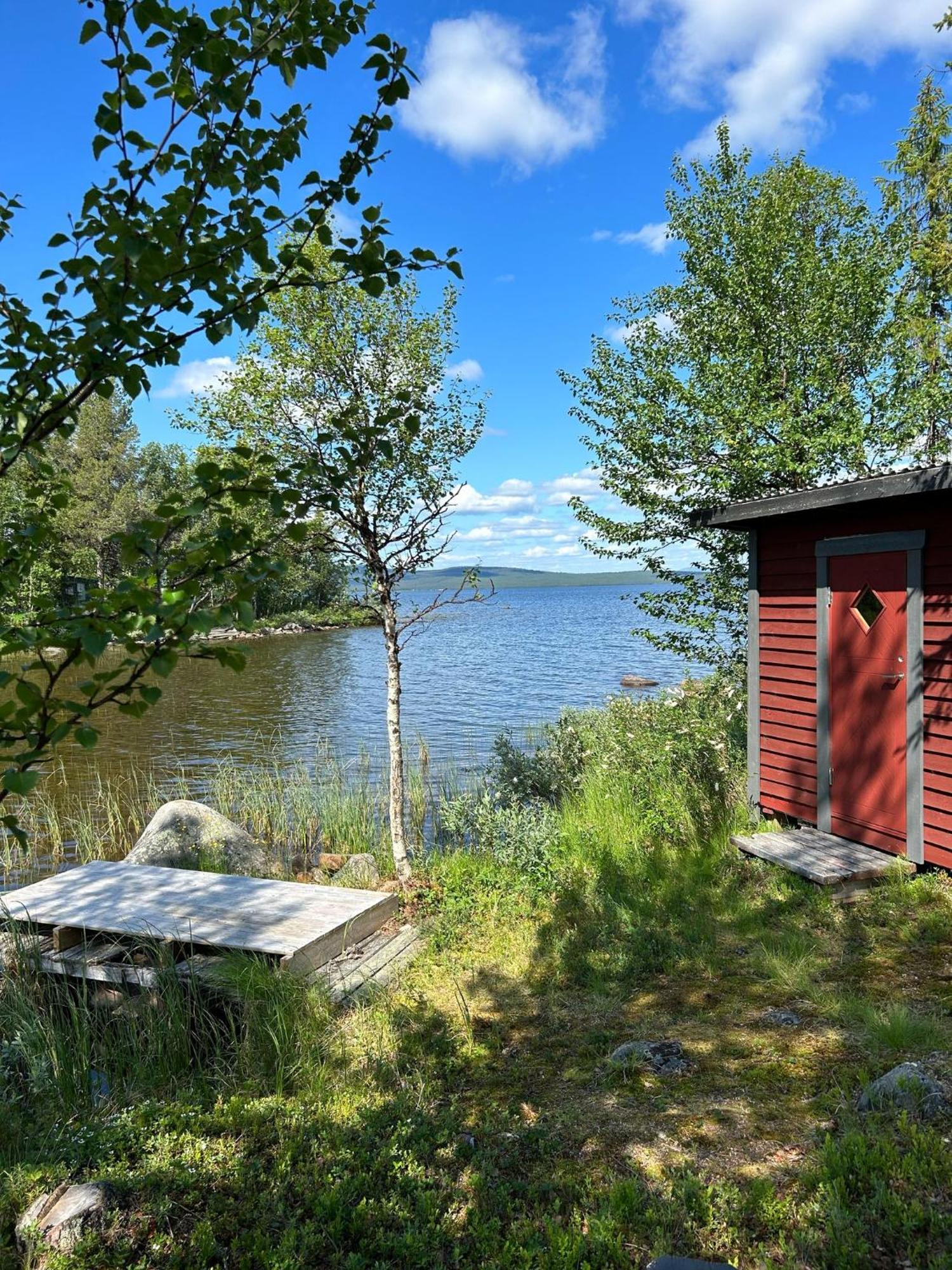 فيلا Camp Caroli Family House Jukkasjärvi المظهر الخارجي الصورة